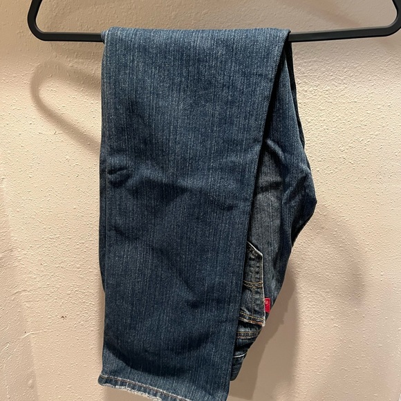 Levi’s jeans in size 7 M - Picture 10 of 15